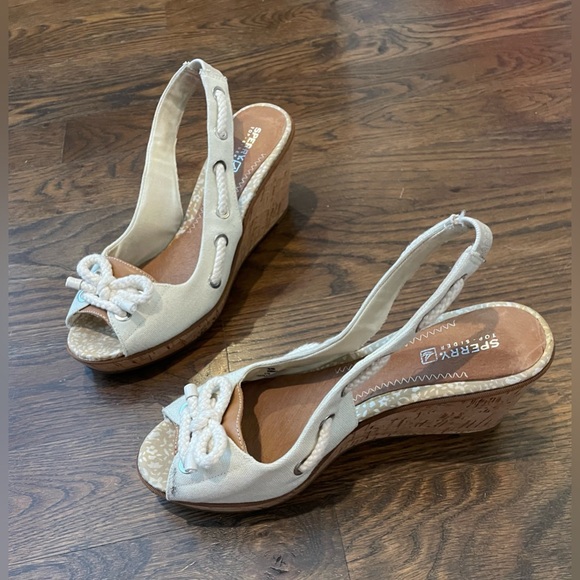 Women’s Sperry Top Spider Wedge Heels Size 9 Light Mint Color W/ Bow Threading - Picture 14 of 16